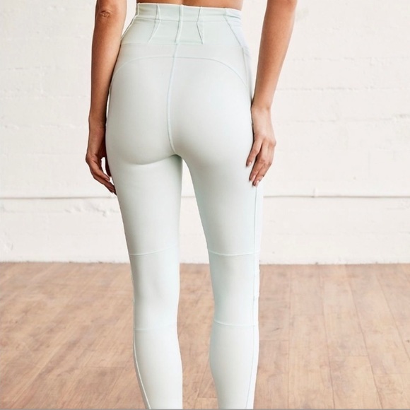 Free People Keep It Up Leggings in Washed Aqua Size M NWT - Picture 3 of 3